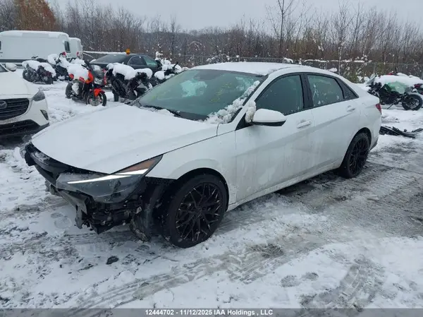 KMHLM4AG3NU215095 2022 HYUNDAI ELANTRA - Image 2