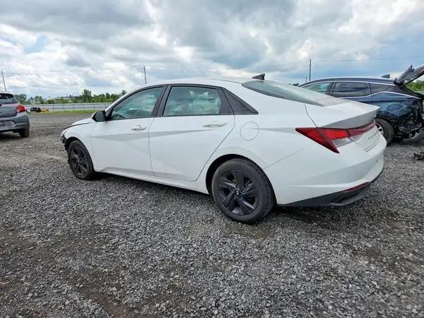 KMHLM4AG3NU215355 2022 HYUNDAI ELANTRA - Image 2