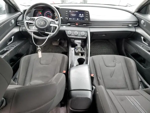 KMHLM4AG3NU215629 2022 HYUNDAI ELANTRA - Image 8