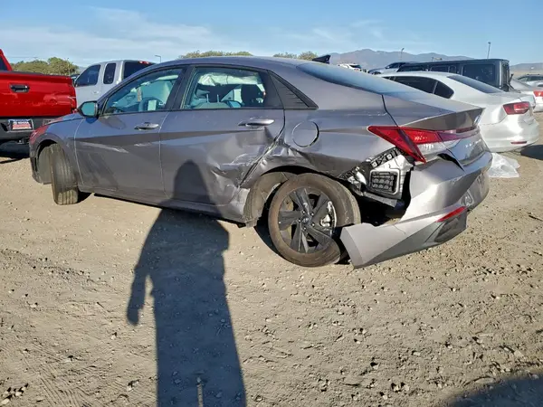 KMHLM4AG3NU218918 2022 HYUNDAI ELANTRA - Image 2