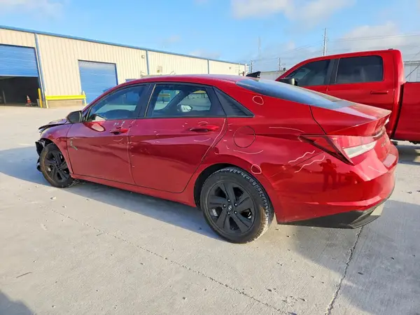 KMHLM4AG3NU224556 2022 HYUNDAI ELANTRA - Image 2