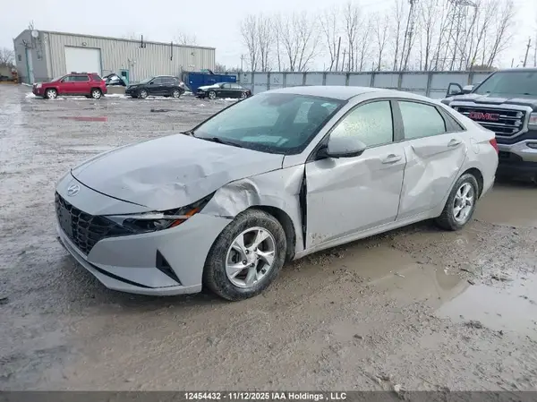 KMHLM4AG3NU227635 2022 HYUNDAI ELANTRA - Image 2