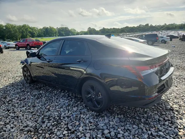 KMHLM4AG3NU247447 2022 HYUNDAI ELANTRA - Image 2