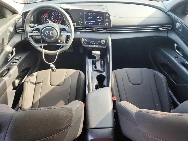KMHLM4AG3NU247447 2022 HYUNDAI ELANTRA - Image 8