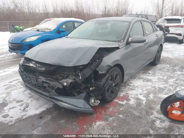 KMHLM4AG3NU264734 2022 HYUNDAI ELANTRA - Image 2