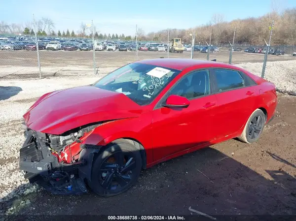 KMHLM4AG3NU273997 2022 HYUNDAI ELANTRA - Image 2