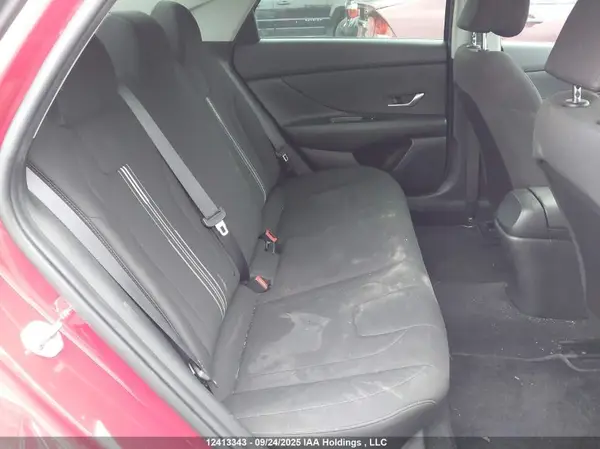 KMHLM4AG3NU277564 2022 HYUNDAI ELANTRA - Image 8