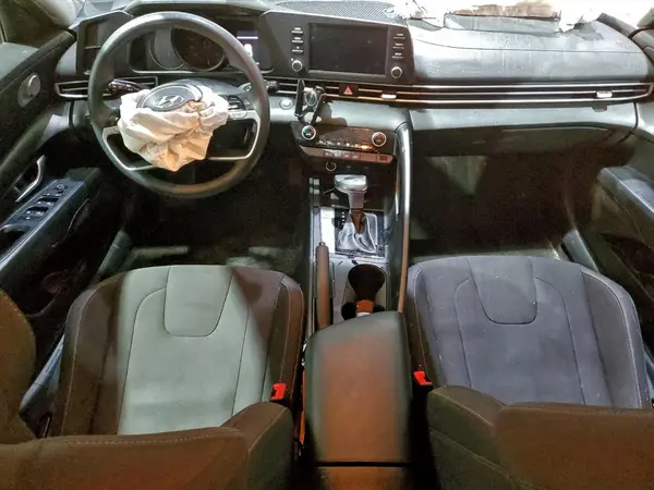 KMHLM4AG3NU289584 2022 HYUNDAI ELANTRA - Image 8