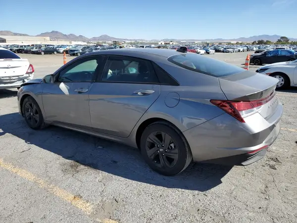 KMHLM4AG3NU301443 2022 HYUNDAI ELANTRA - Image 2