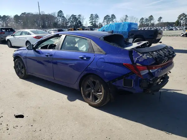 KMHLM4AG3NU306402 2022 HYUNDAI ELANTRA - Image 2