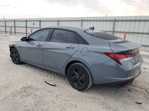 KMHLM4AG3NU310787 2022 HYUNDAI ELANTRA - Image 2