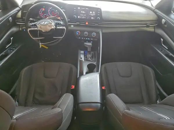 KMHLM4AG3NU311129 2022 HYUNDAI ELANTRA - Image 8