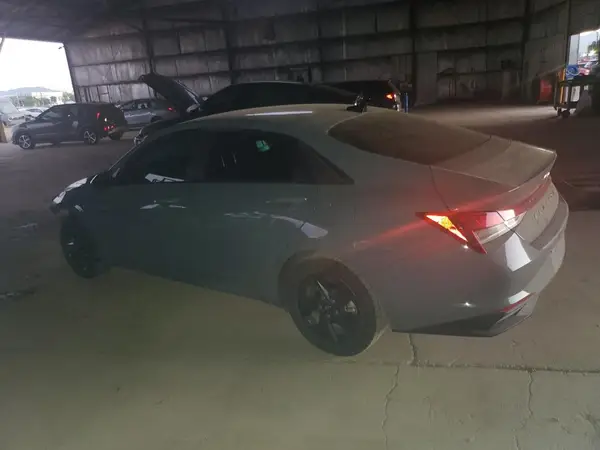 KMHLM4AG3NU311857 2022 HYUNDAI ELANTRA - Image 2