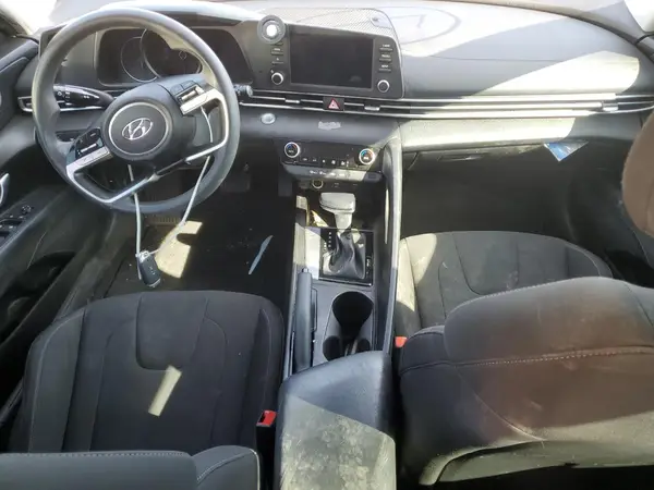 KMHLM4AG3NU311857 2022 HYUNDAI ELANTRA - Image 8