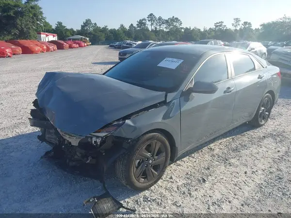 KMHLM4AG3NU322082 2022 HYUNDAI ELANTRA - Image 2