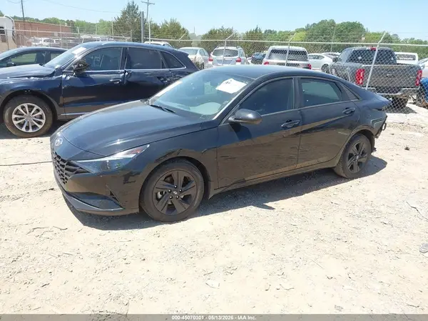 KMHLM4AG3NU326942 2022 HYUNDAI ELANTRA - Image 2