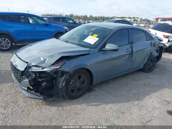 KMHLM4AG3NU328691 2022 HYUNDAI ELANTRA - Image 2