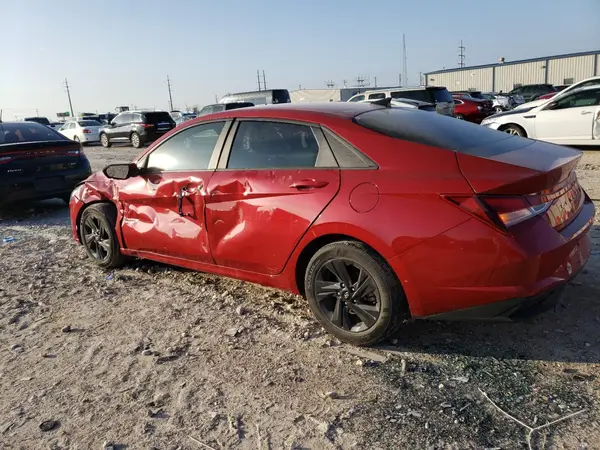 KMHLM4AG3NU330750 2022 HYUNDAI ELANTRA - Image 2