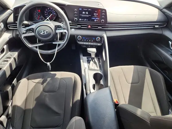 KMHLM4AG3NU330828 2022 HYUNDAI ELANTRA - Image 8