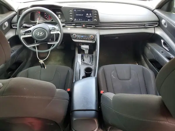 KMHLM4AG3NU332675 2022 HYUNDAI ELANTRA - Image 8