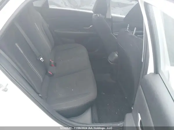 KMHLM4AG3NU335219 2022 HYUNDAI ELANTRA - Image 8