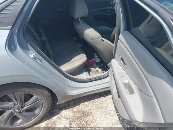 KMHLM4AG3NU338346 2022 HYUNDAI ELANTRA - Image 8
