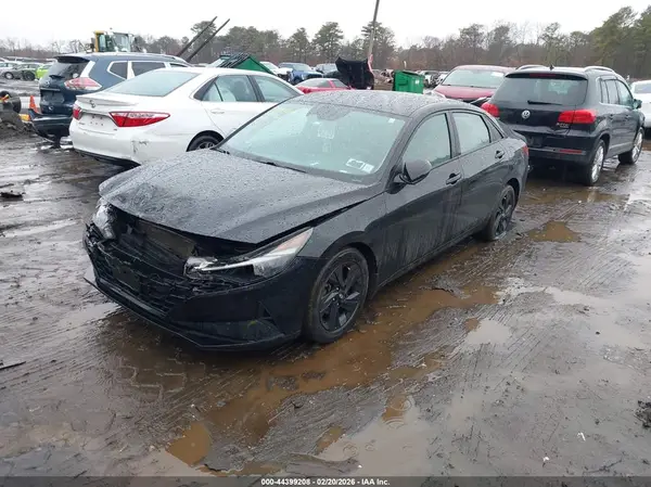 KMHLM4AG3NU344695 2022 HYUNDAI ELANTRA - Image 2
