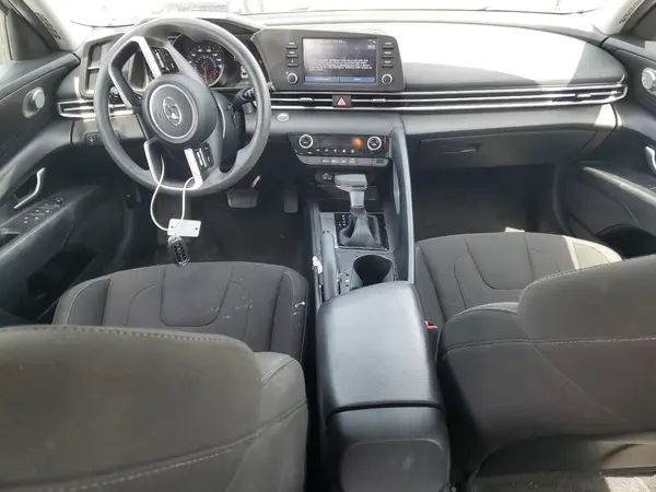 KMHLM4AG3NU349590 2022 HYUNDAI ELANTRA - Image 8