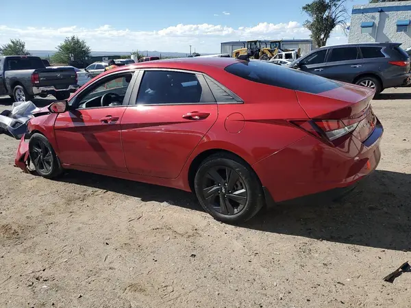 KMHLM4AG3NU350965 2022 HYUNDAI ELANTRA - Image 2