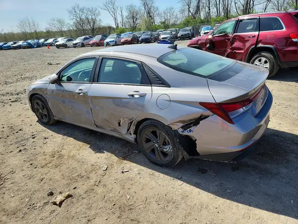 KMHLM4AG3NU353400 2022 HYUNDAI ELANTRA - Image 2