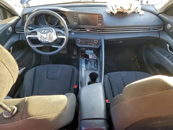 KMHLM4AG3NU361349 2022 HYUNDAI ELANTRA - Image 8
