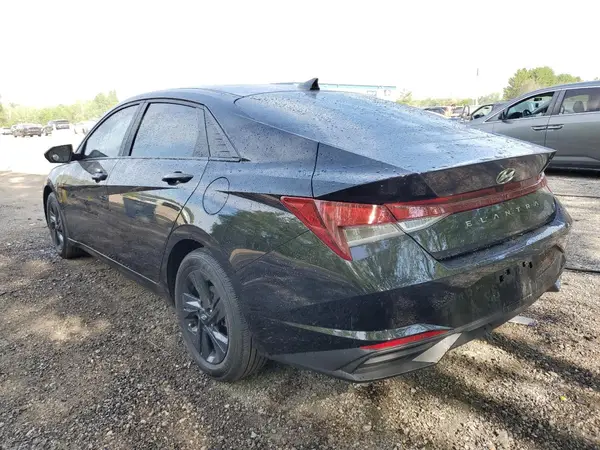 KMHLM4AG3NU363764 2022 HYUNDAI ELANTRA - Image 2