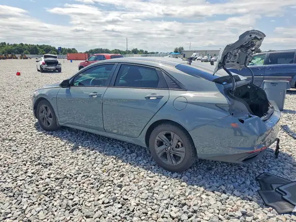 KMHLM4AG3NU365062 2022 HYUNDAI ELANTRA - Image 2