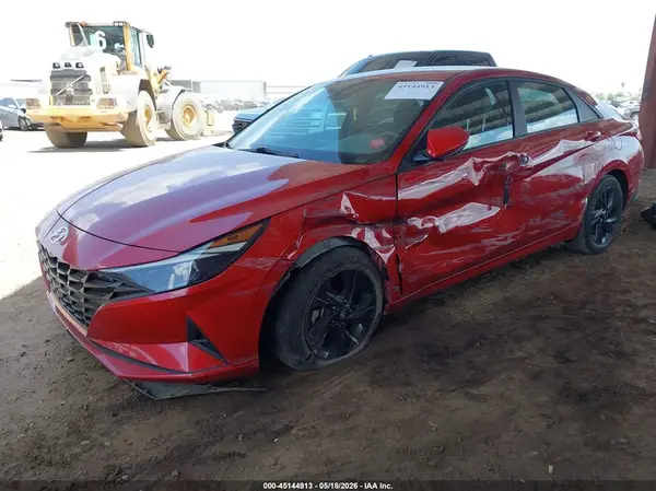 KMHLM4AG3PU371205 2023 HYUNDAI ELANTRA - Image 2
