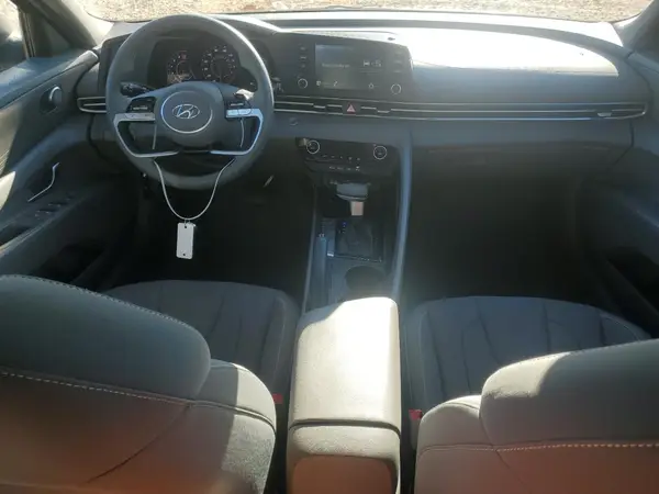 KMHLM4AG3PU371298 2023 HYUNDAI ELANTRA - Image 8