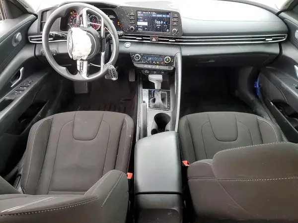 KMHLM4AG3PU371821 2023 HYUNDAI ELANTRA - Image 8