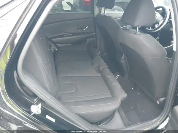 KMHLM4AG3PU375352 2023 HYUNDAI ELANTRA - Image 8