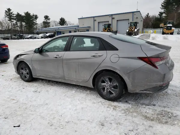 KMHLM4AG3PU375478 2023 HYUNDAI ELANTRA - Image 2