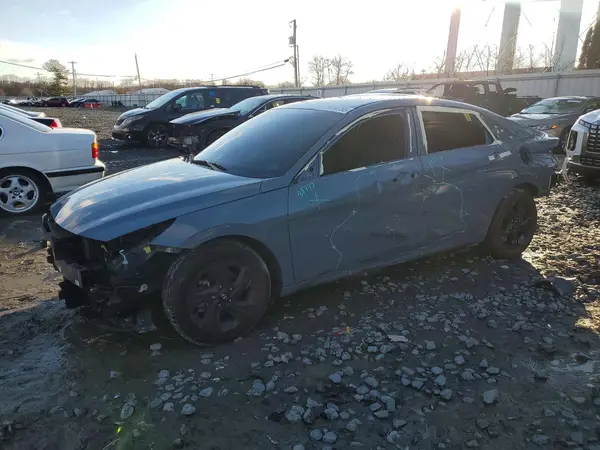 KMHLM4AG3PU377103 2023 HYUNDAI ELANTRA - Image 1