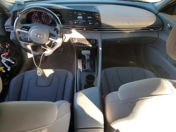 KMHLM4AG3PU377103 2023 HYUNDAI ELANTRA - Image 8