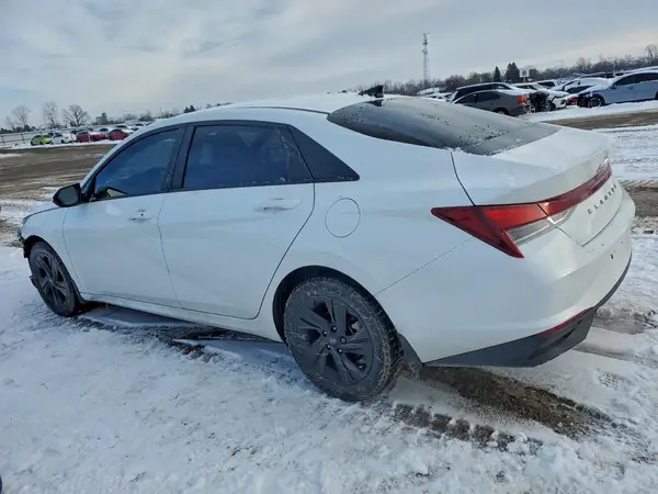 KMHLM4AG3PU379787 2023 HYUNDAI ELANTRA - Image 2