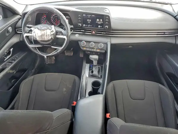 KMHLM4AG3PU379787 2023 HYUNDAI ELANTRA - Image 8