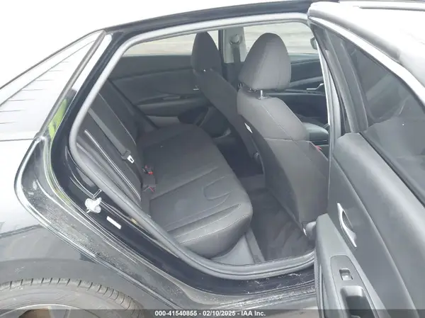 KMHLM4AG3PU382611 2023 HYUNDAI ELANTRA - Image 8