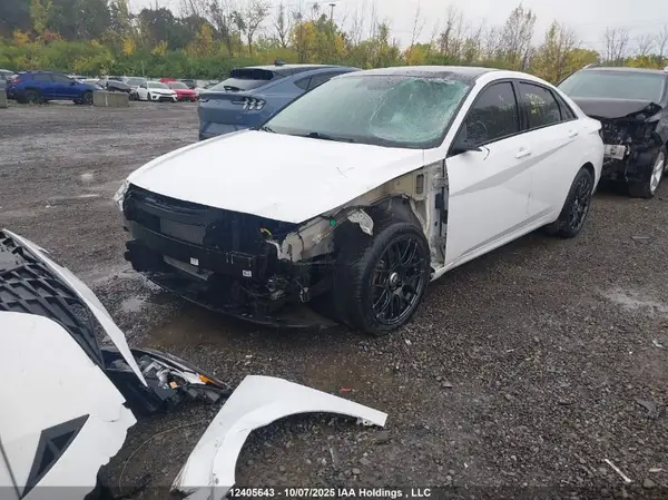 KMHLM4AG3PU382768 2023 HYUNDAI ELANTRA - Image 2