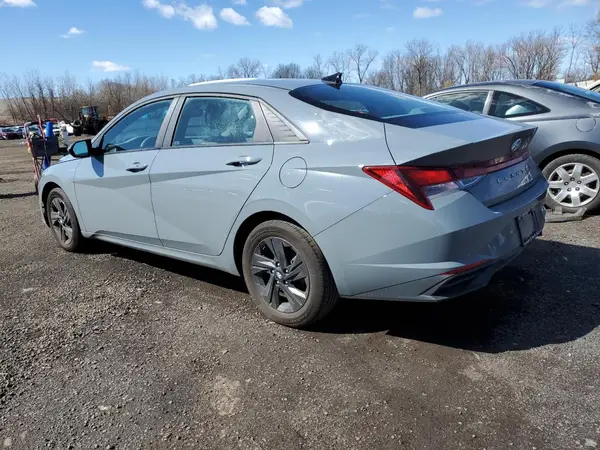 KMHLM4AG3PU416966 2023 HYUNDAI ELANTRA - Image 2