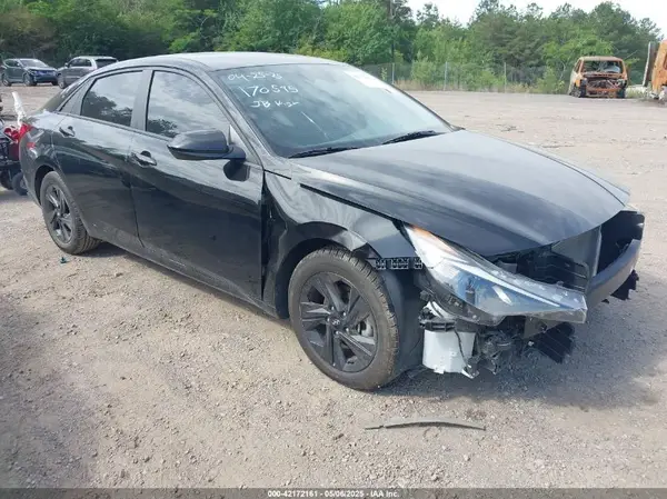 KMHLM4AG3PU428244 2023 HYUNDAI ELANTRA - Image 1