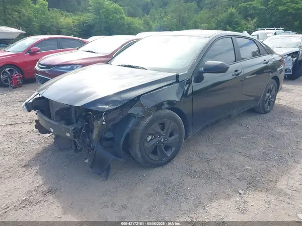 KMHLM4AG3PU428244 2023 HYUNDAI ELANTRA - Image 2