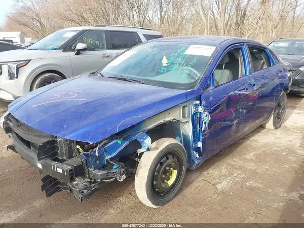 KMHLM4AG3PU431659 2023 HYUNDAI ELANTRA - Image 2