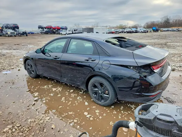 KMHLM4AG3PU433508 2023 HYUNDAI ELANTRA - Image 2