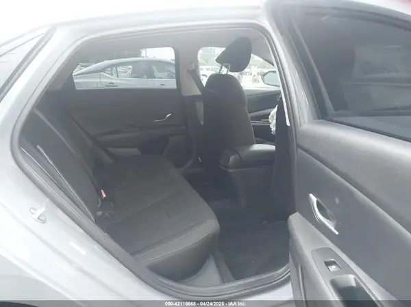 KMHLM4AG3PU436490 2023 HYUNDAI ELANTRA - Image 8